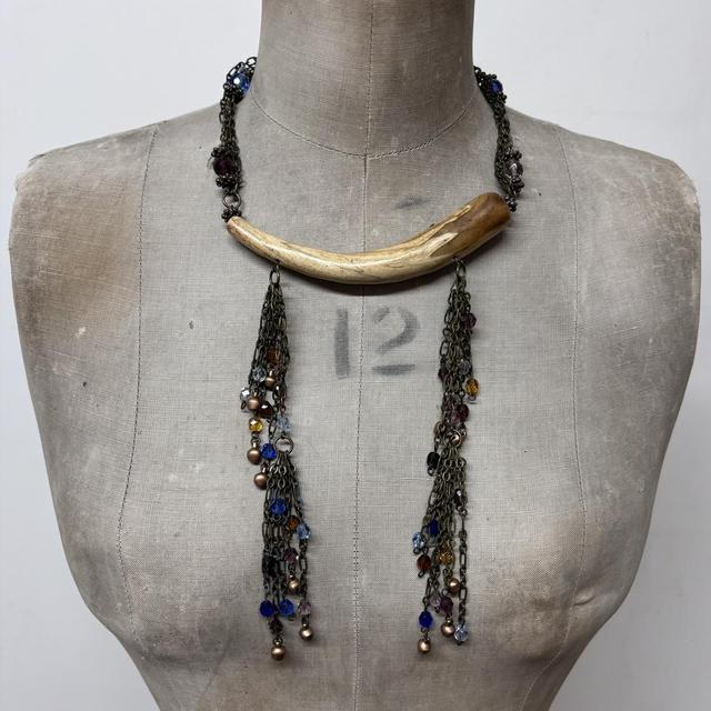 Archival horn chain necklace