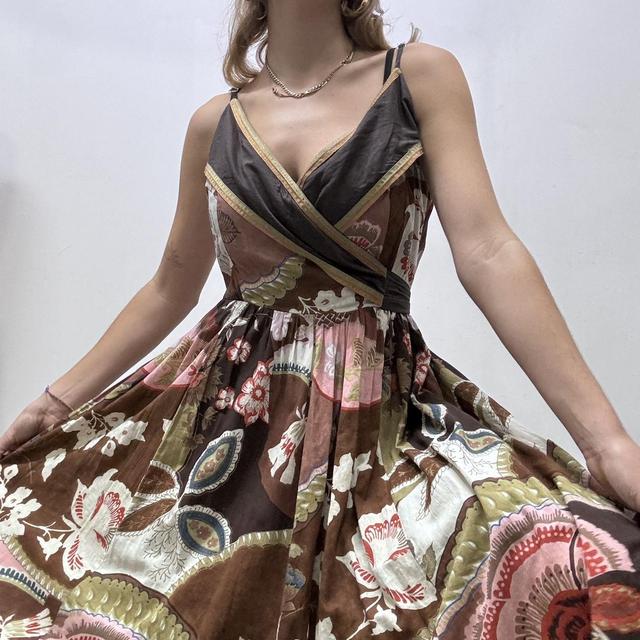 Brown floral derhy pleated dress