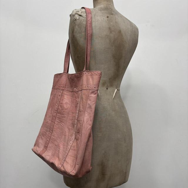 Brouge patterned pink leather tote bag