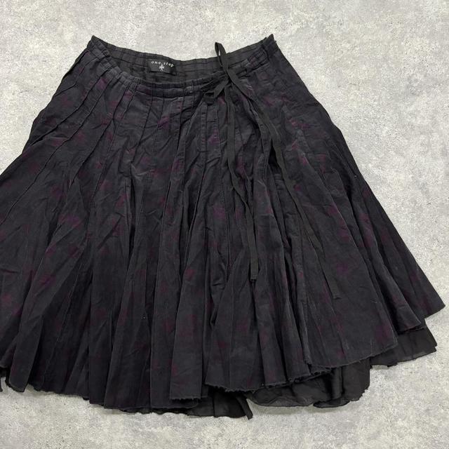 Black pleated flare printed midi skirt