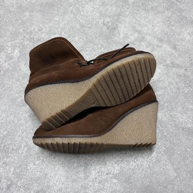 Brown sheering wedge trainers