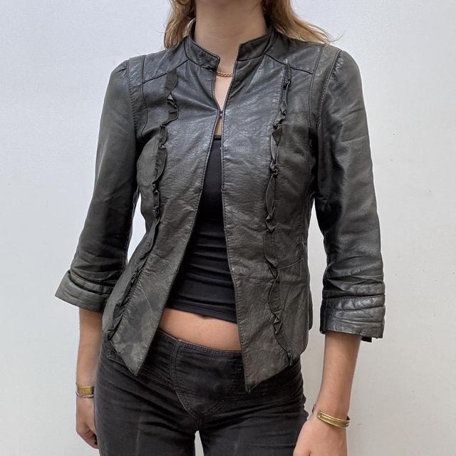 Grunge black fitted leather jacket