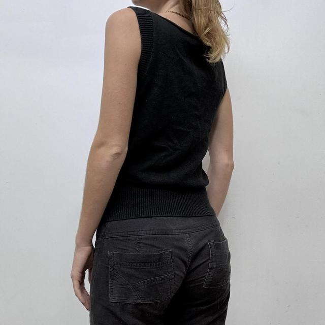 Slouchy knitted graphic vest
