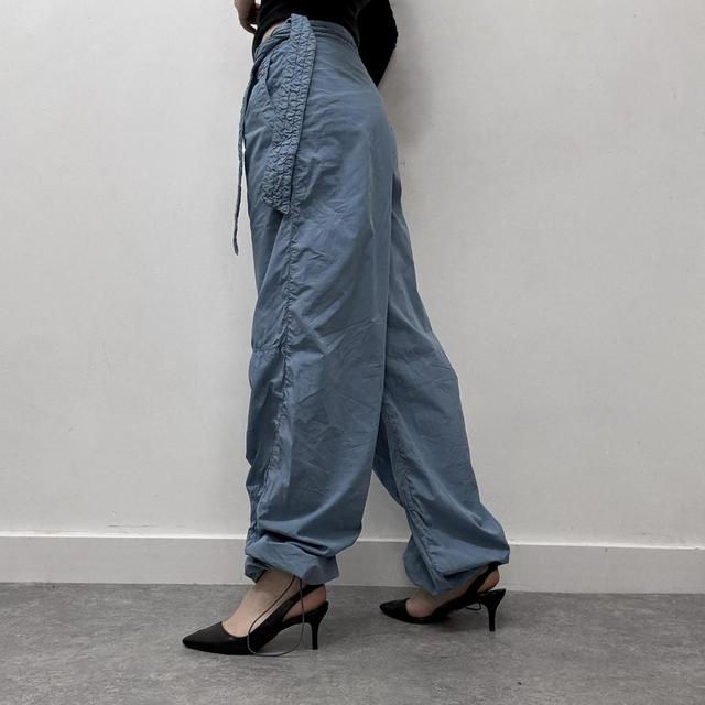 Blue puff cuffed parachute pants