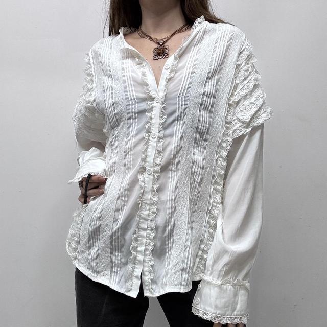 White lace baroque ruffle shirt