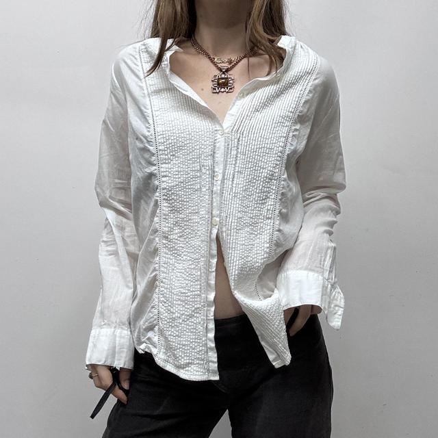 White fitted ribbed shirt