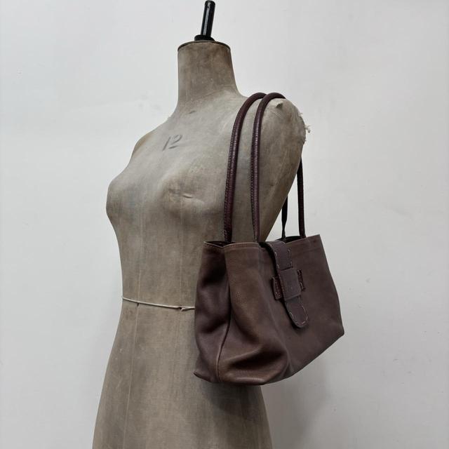 Brown leather shoulder bag