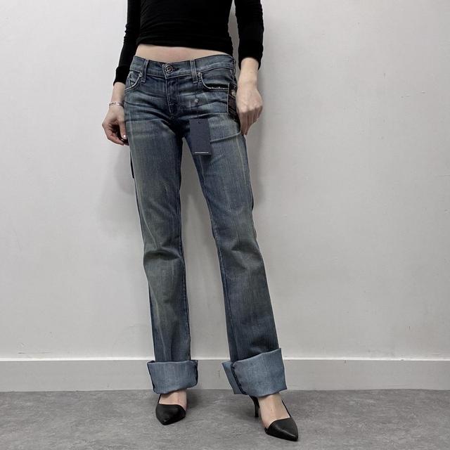 Distressed low rise Y2K jeans