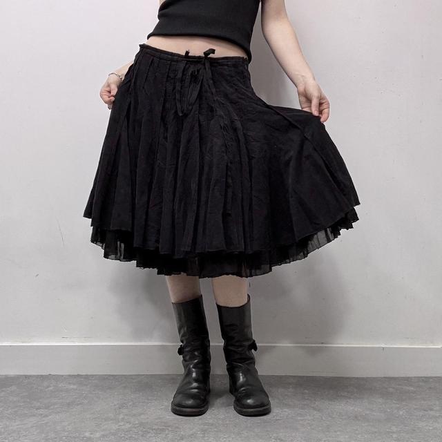 Black pleated flare printed midi skirt