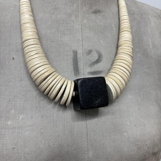 Oversized chunky beaded statement necklace