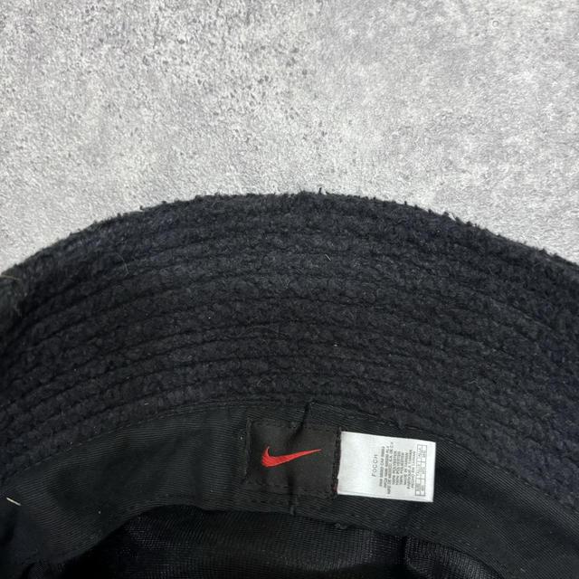 Black nike bucket hat