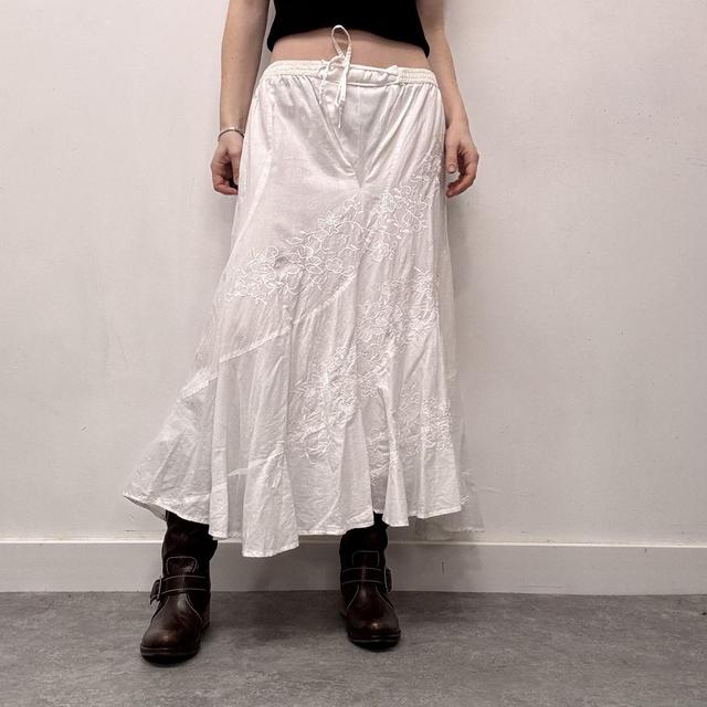 White cotton floral embroidered skirt