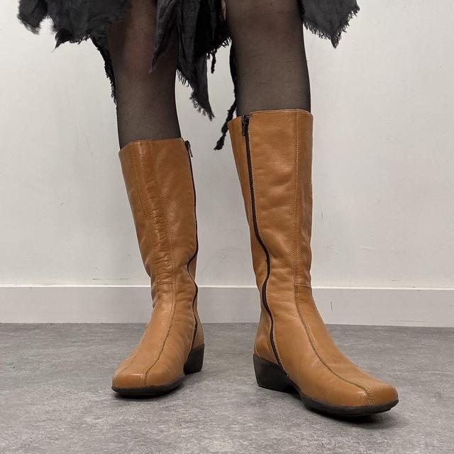 Tan leather moto boxing boots