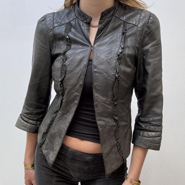 Grunge black fitted leather jacket