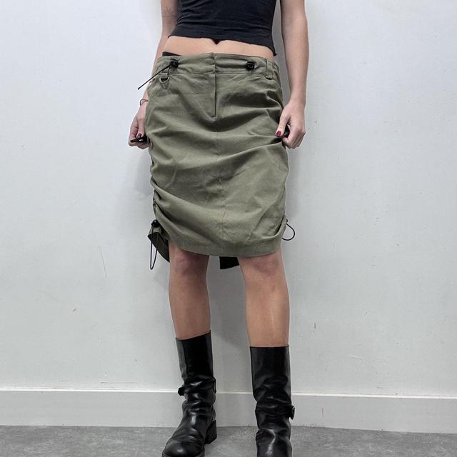 Khaki cinched toggle skirt