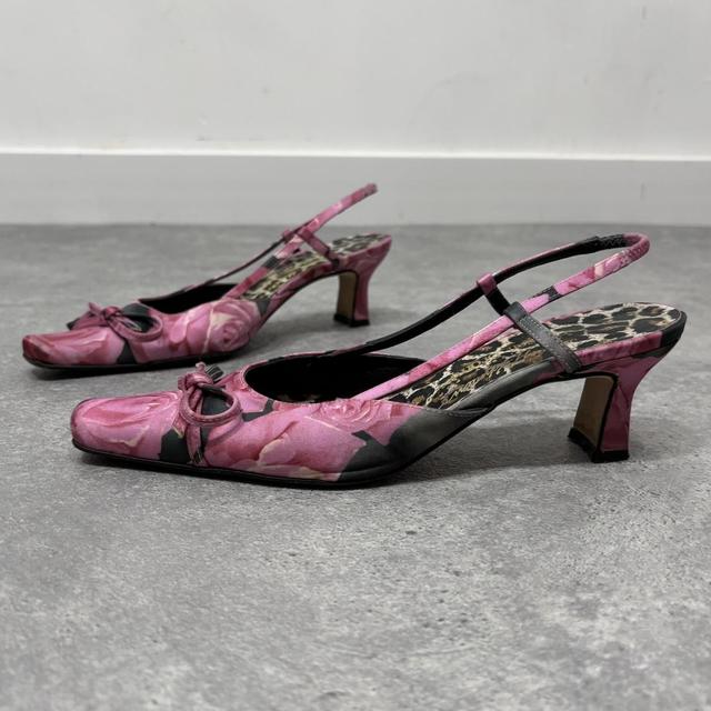 Vintage kitten heel y2k shoes