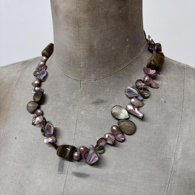 Pearl crystal gemstone necklace
