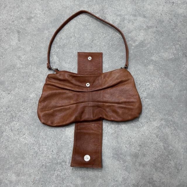 Brown leather bow shoulder bag