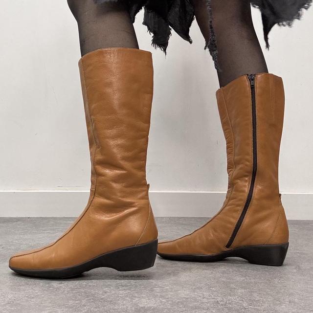 Tan leather moto boxing boots
