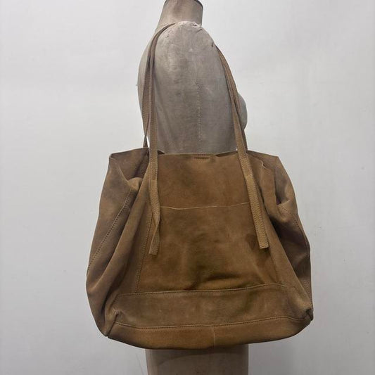 Tan leather slouchy shoulder bag