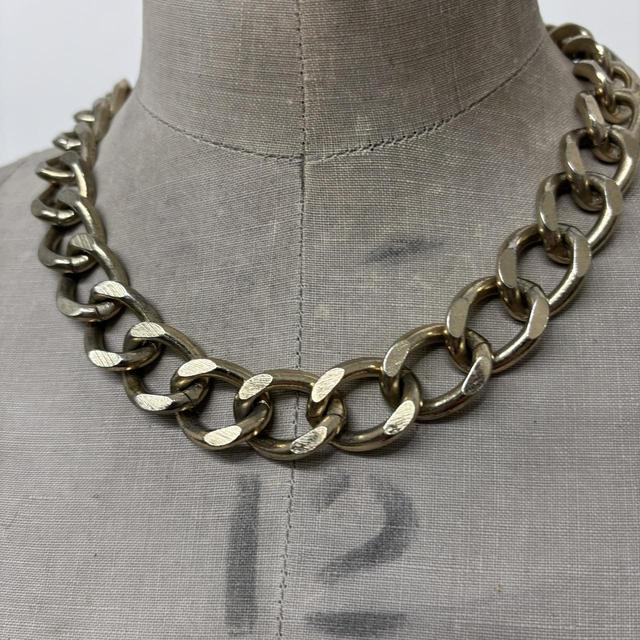 Oversized gold chain necklace