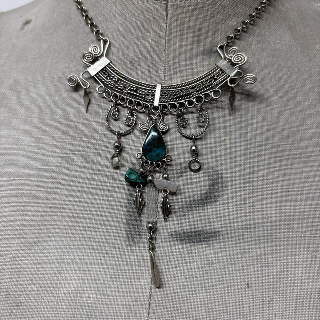 Silver wire gemstone necklace