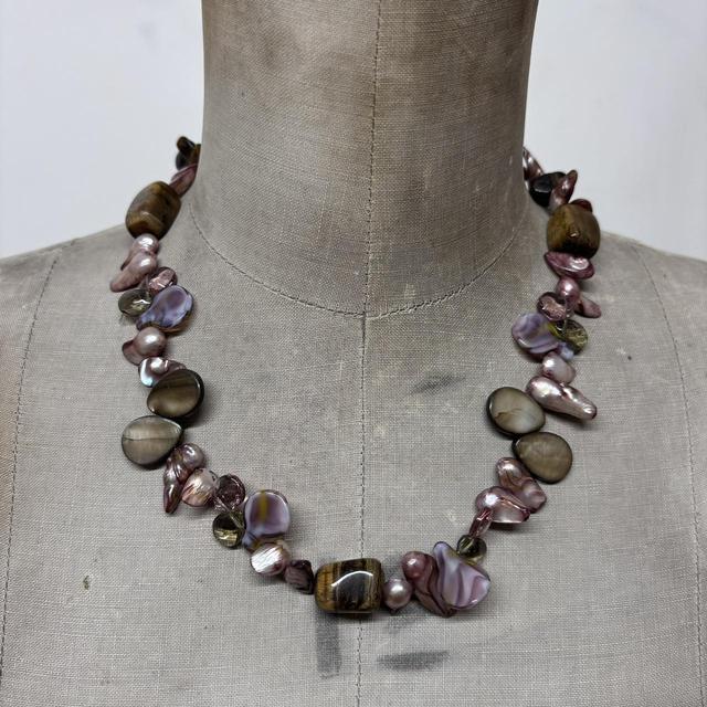 Pearl crystal gemstone necklace