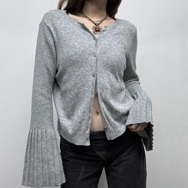 Grey wool knit flared pleated cardigan