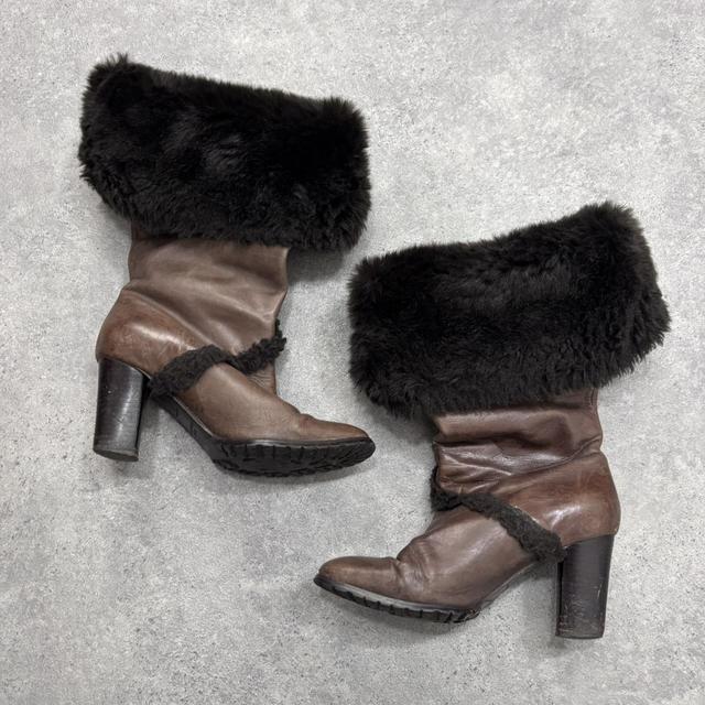 Brown leather sheepskin boots