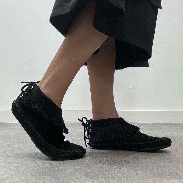 Black tassel hippie walbee style shoes