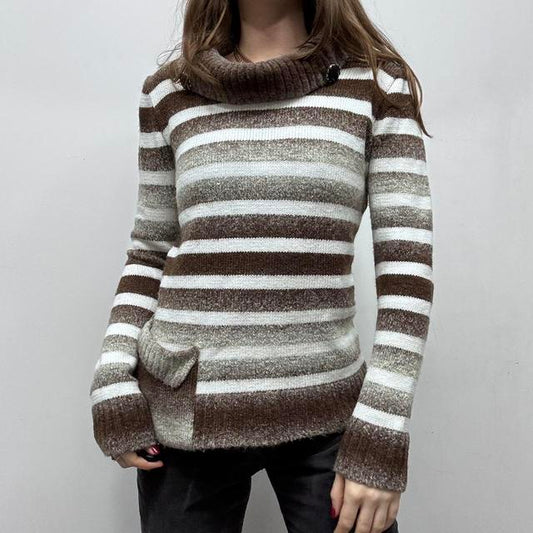 White and brown flared knit jumper