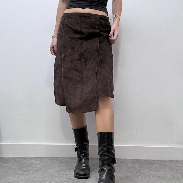 Brown suede asymmetric slit skirt