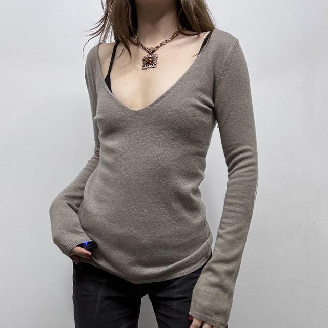 Brown slouchy wool jumper graphic back detail
