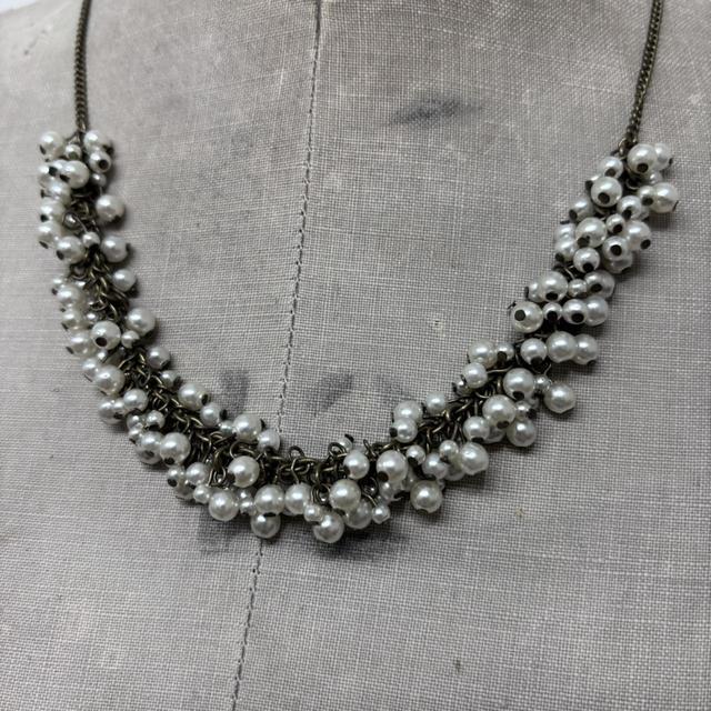 Layered chain gold pearl necklace