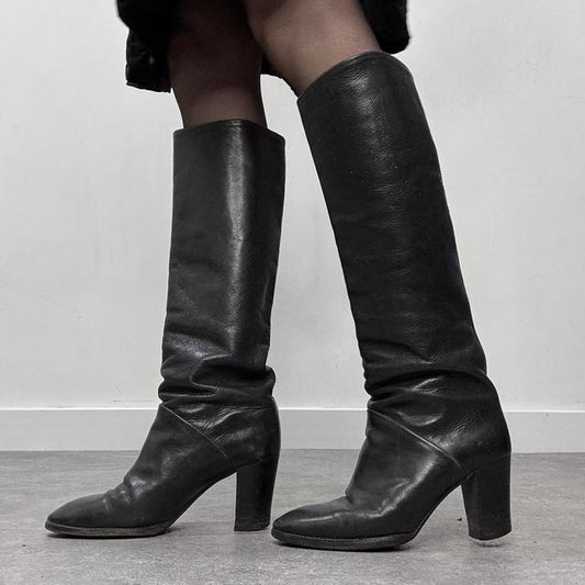 Black heeled riding boots