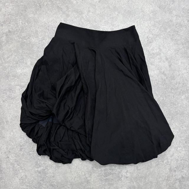 Black structured puff balloon skirt