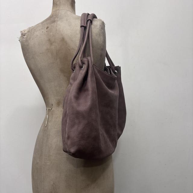 Pink leather gathered shoulder bag