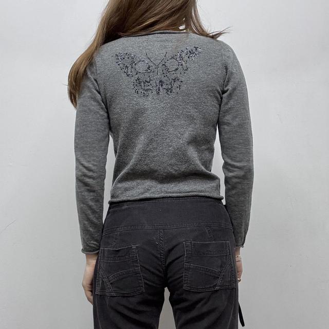 Fitted cropped grey wool knit graphic back jumper