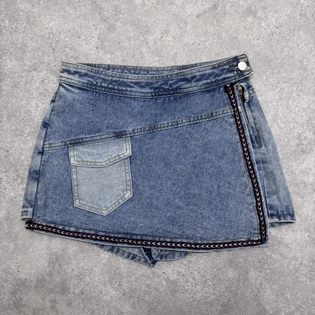 Asymmetric denim skort