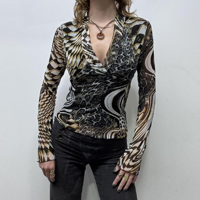 Graphic patterned micro mesh long sleeve tshirt