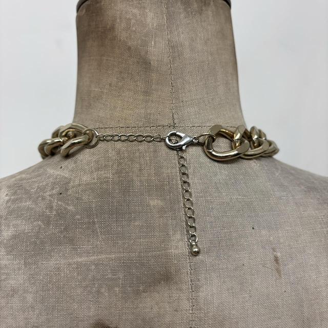 Oversized gold chain necklace