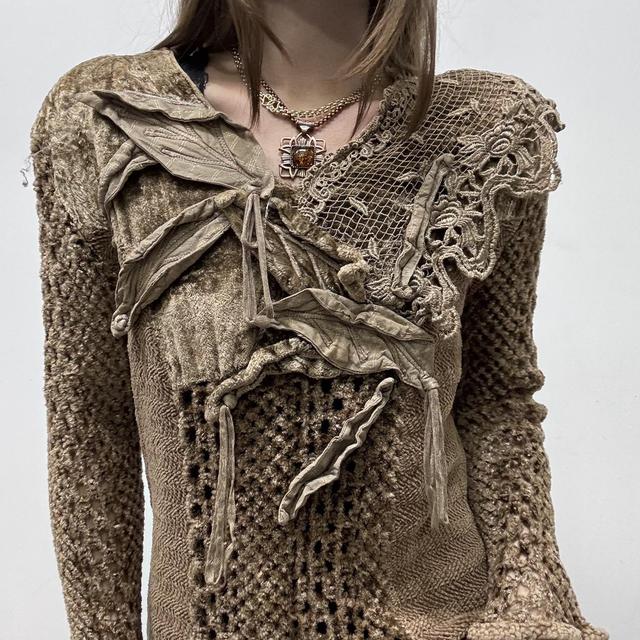 Brown lace fairy jumper