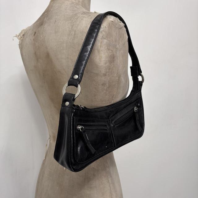 Structured black leather shoulder bag