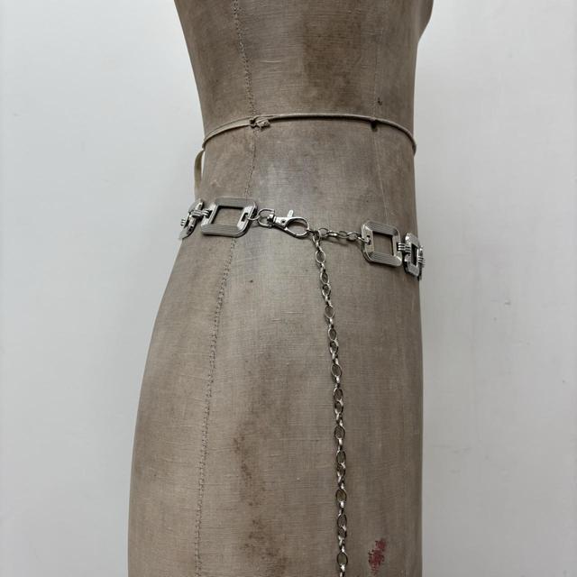 Silver chunky chain belt