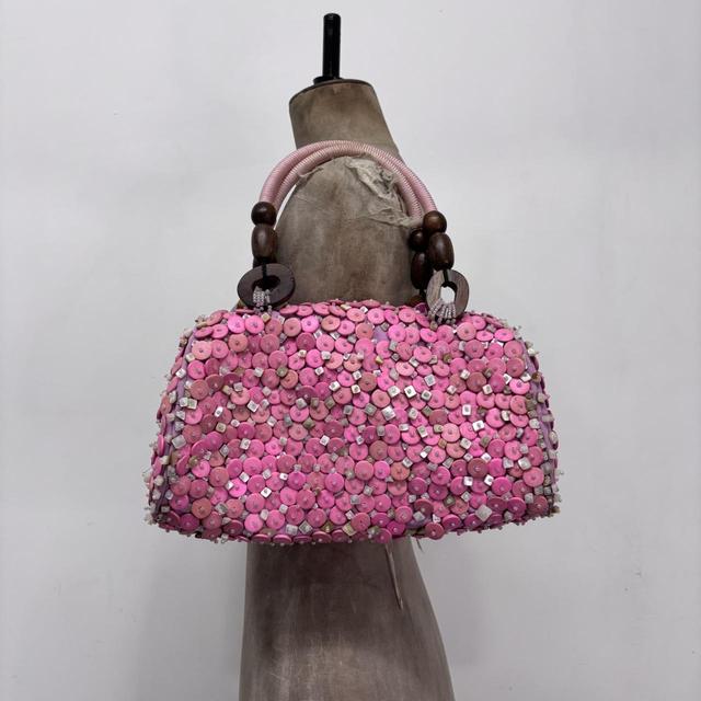 Button beaded pink bag