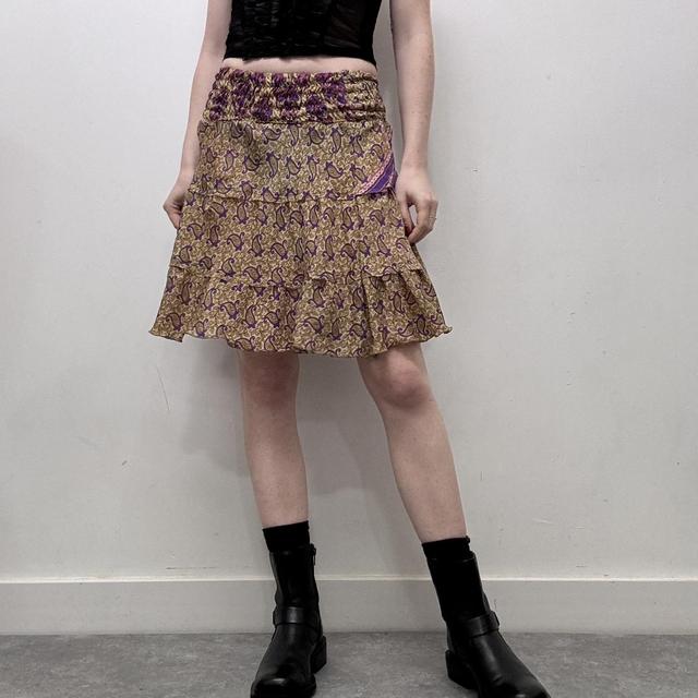 Mini floral ruffle skirt