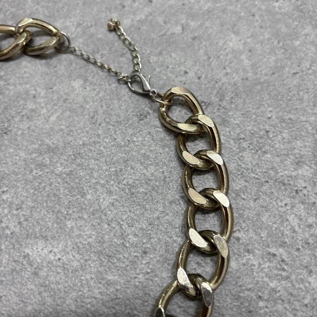Oversized gold chain necklace