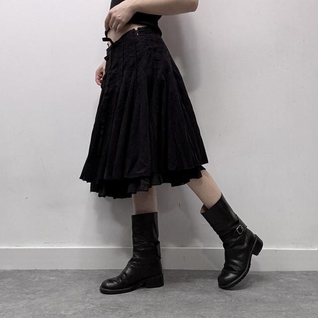 Black pleated flare printed midi skirt