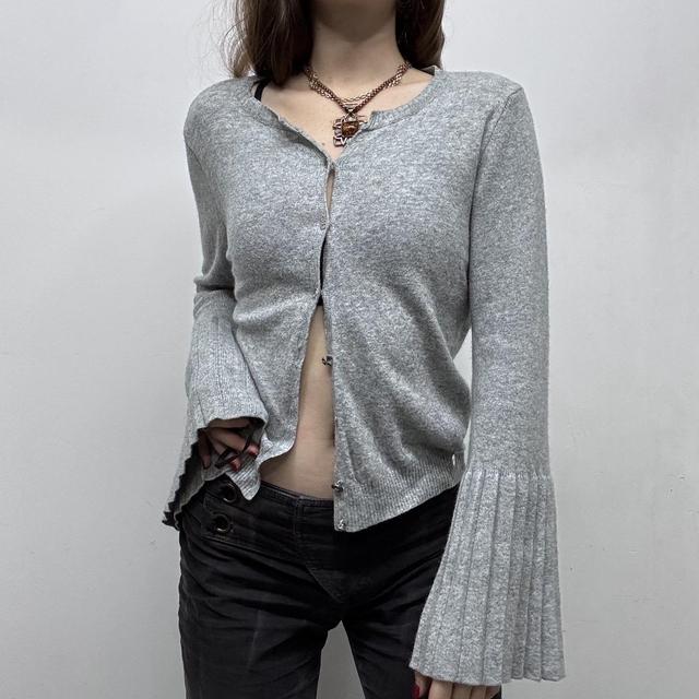 Grey wool knit flared pleated cardigan