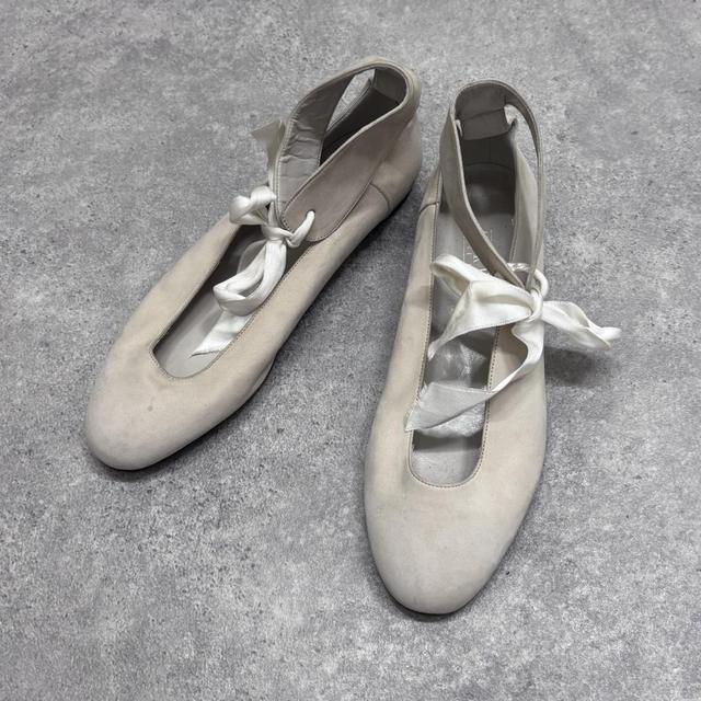 Suede bow ballet flats